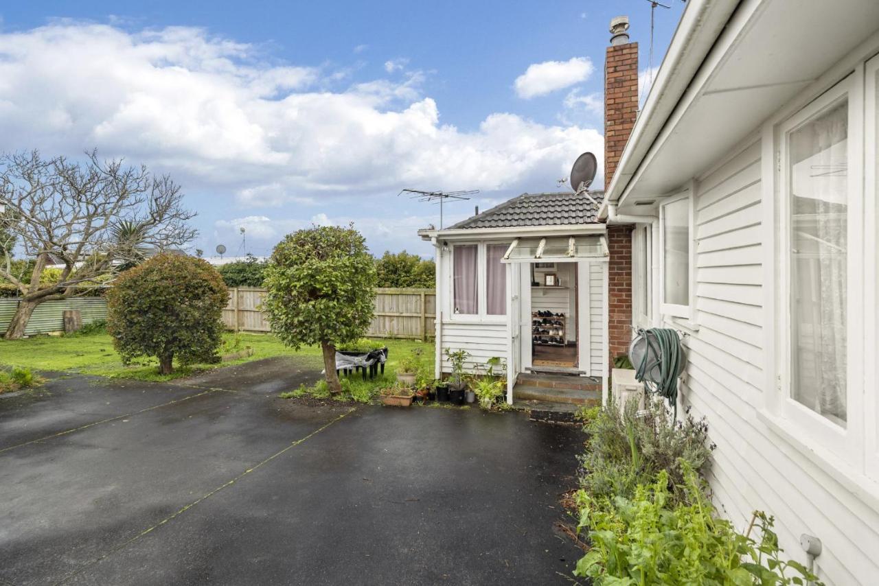 Entire House In Mt Wellington, Central Auckland Exterior foto