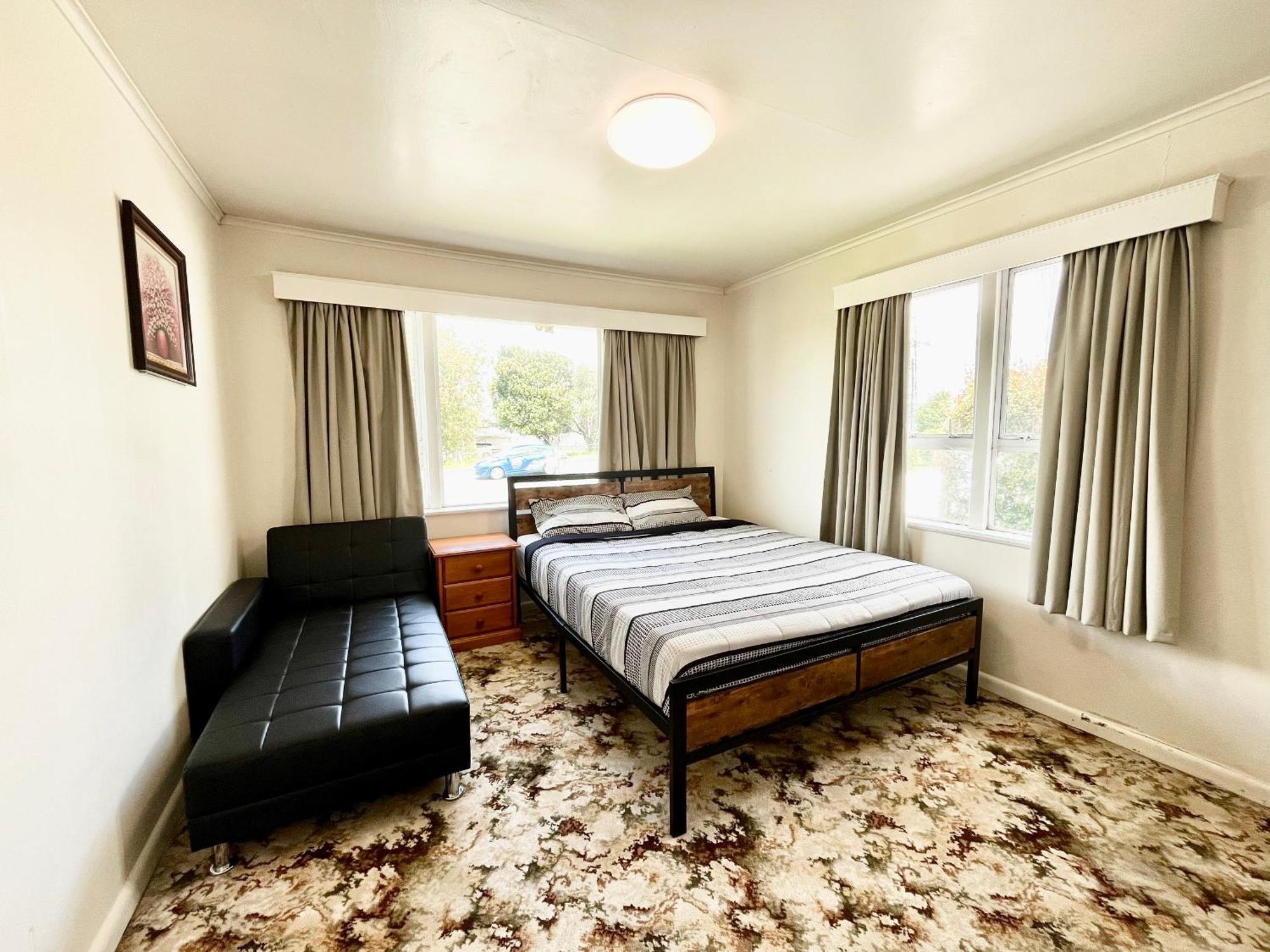 Entire House In Mt Wellington, Central Auckland Exterior foto